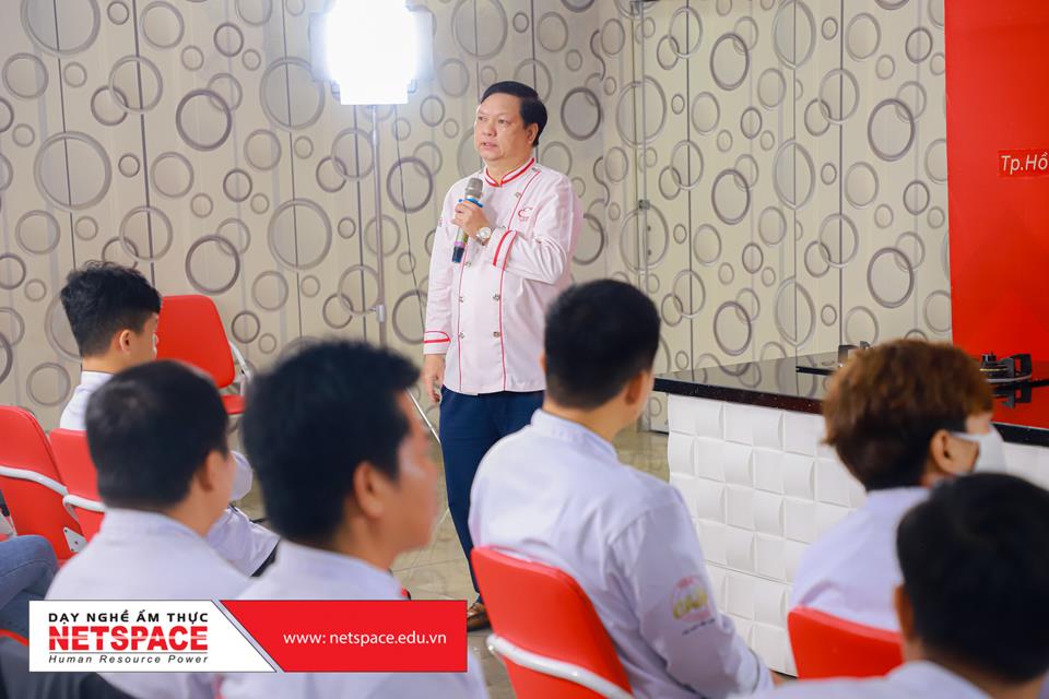 HỌC VIÊN ĐƯỢC TRANG BỊ KINH NGHIỆM KHỞI NGHIỆP KINH DOANH QUÁN ĂN - NHÀ HÀNG