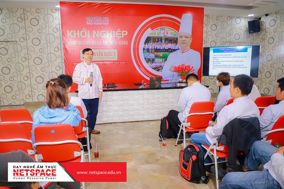 HỌC VIÊN ĐƯỢC TRANG BỊ KINH NGHIỆM KHỞI NGHIỆP KINH DOANH QUÁN ĂN - NHÀ HÀNG