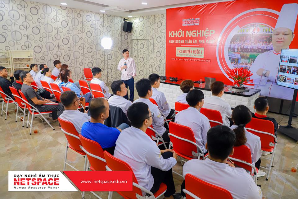 HỌC VIÊN ĐƯỢC TRANG BỊ KINH NGHIỆM KHỞI NGHIỆP KINH DOANH QUÁN ĂN - NHÀ HÀNG