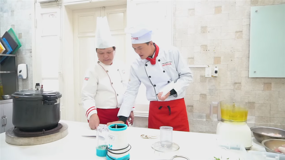 ANH KỶ HỌC BÍ QUYẾT KINH DOANH BÁNH CANH CÁ TẠI HÀ TĨNH