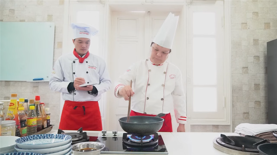 ANH KỶ HỌC BÍ QUYẾT KINH DOANH BÁNH CANH CÁ TẠI HÀ TĨNH