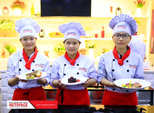 Dạy học nấu món Âu