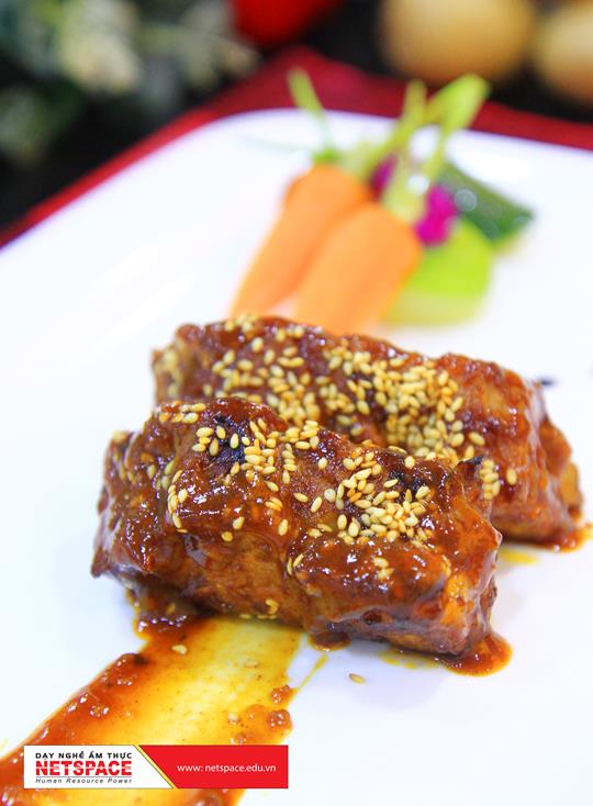 Dạy học nấu món Âu