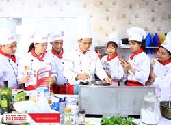 Dạy học nấu món Âu