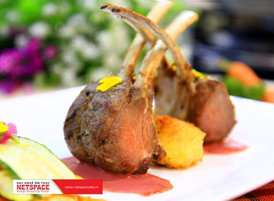 Dạy học nấu món Âu