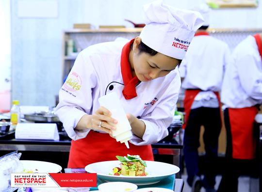 Dạy học nấu món Âu