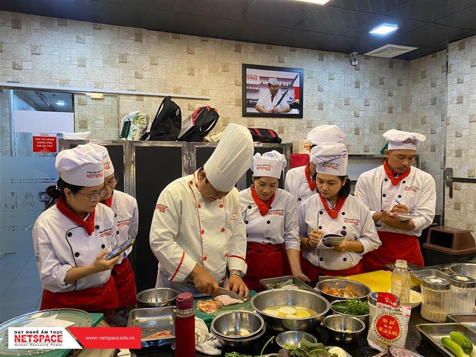 CHỌN HỌC NGHỀ VÀ KINH DOANH NGÀNH ẨM THỰC - CƠ HỘI SAU ĐẠI DỊCH