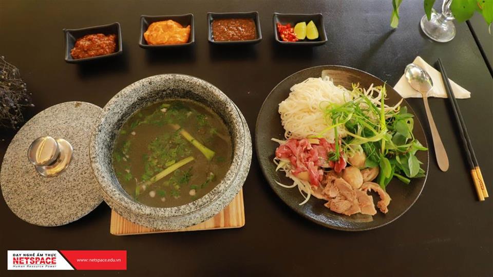 PHỞ DÊ THỐ ĐÁ - MÔ HÌNH KINH DOANH ĐẲNG CẤP