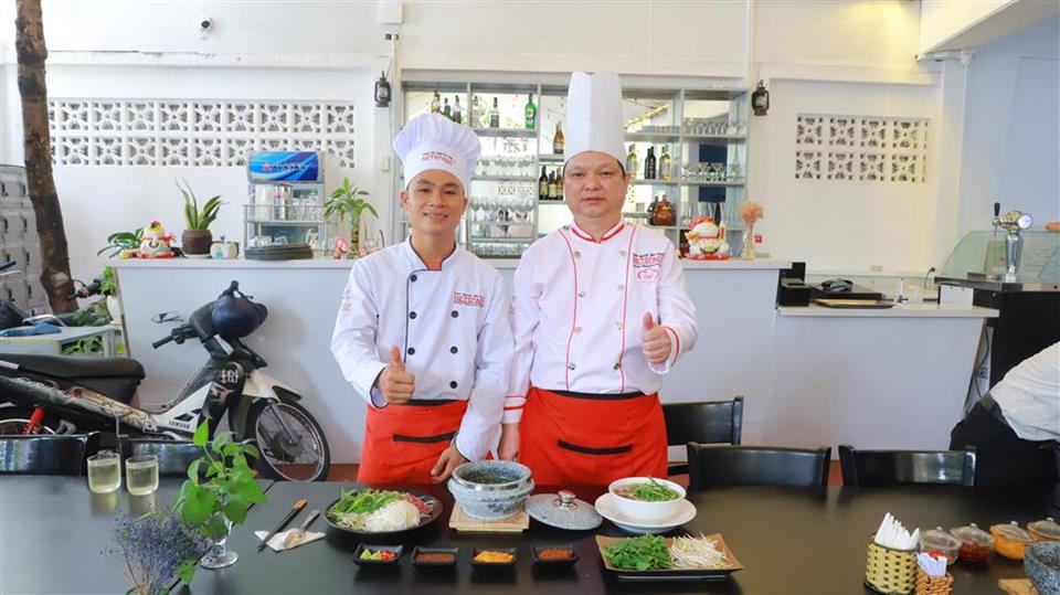 PHỞ DÊ THỐ ĐÁ - MÔ HÌNH KINH DOANH ĐẲNG CẤP