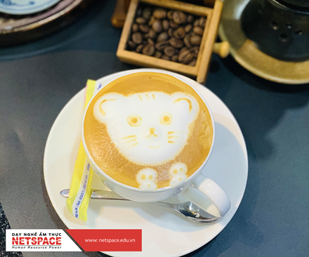 Kỹ năng tạo hình cà phê Ý 6 (Latte art): Con gấu, hello kitty