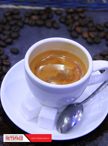 Thực hành pha các loại cà phê Ý