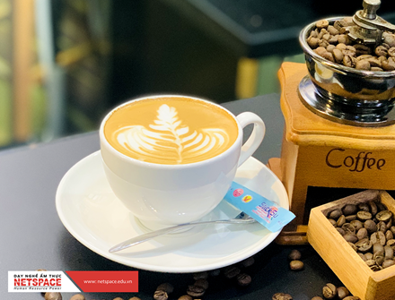 Kỹ năng tạo hình cà phê Ý 2 (Latte art): Lá phong