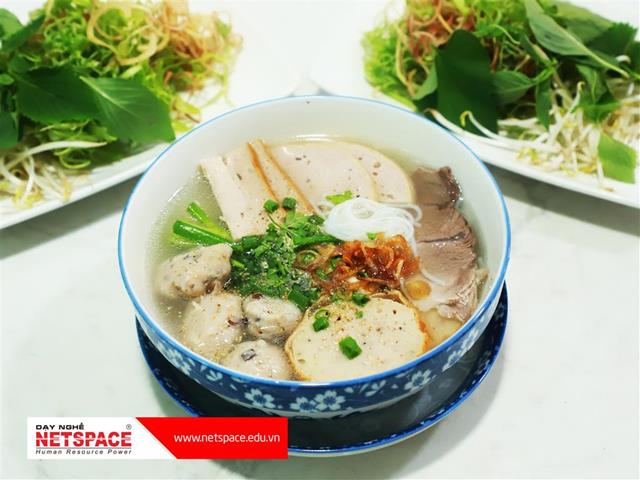 Học nấu bún mọc