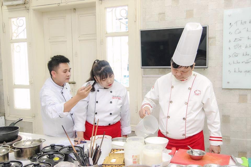 Học Bí quyết nấu Cơm niêu