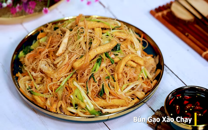 Bật mí bí quyết Bún gạo xào chay dai giòn thấm vị không bị dính