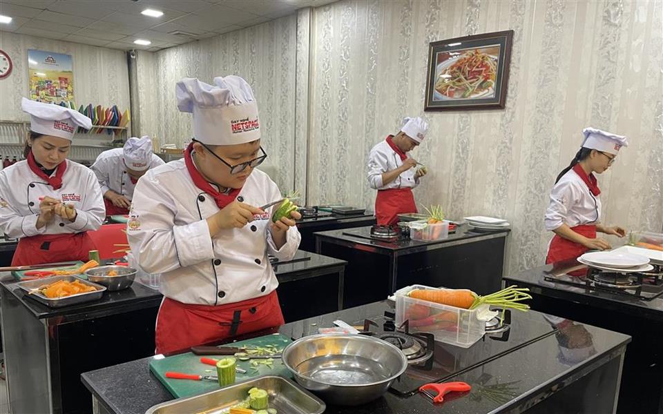 Chương trình Dạy cắt tỉa đặc biệt