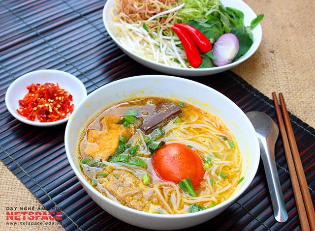 Học bí quyết nấu Bún Riêu