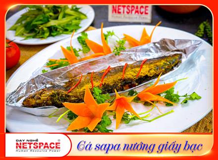 Netspace-hoc-nau-an-bep-viet-can-ban-2-ca-sapa-nuong-giay-bac