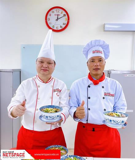 350522353_924579118768135_5808794725779826507_n