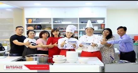 Thầy Y dạy bí quyết nấu phở - Học viên đến từ Bangkok