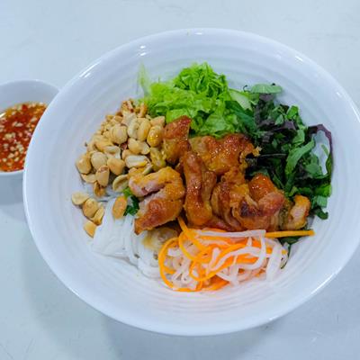 hoc bi quyet lam bun thit nuong