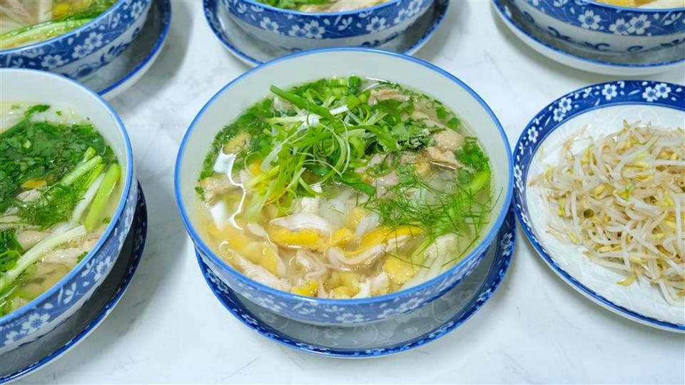 Học bí quyết nấu Phở Gà