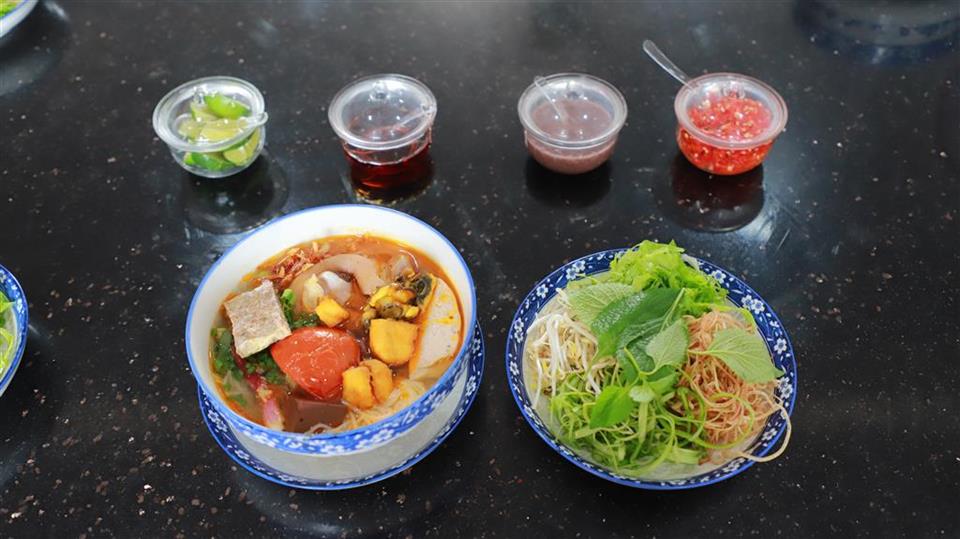 Học bí quyết nấu Bún Riêu Cua Ốc
