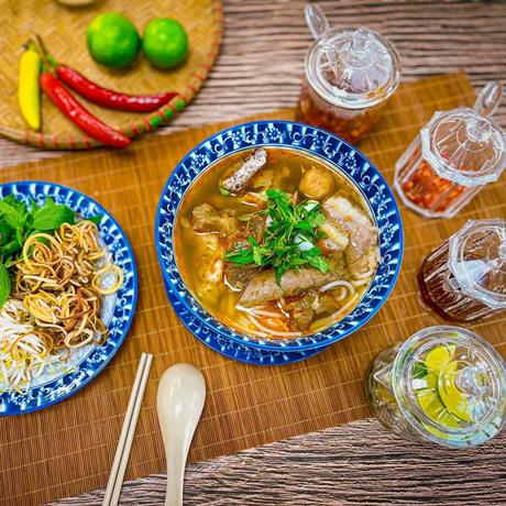 Học bí quyết nấu Bún bò Huế