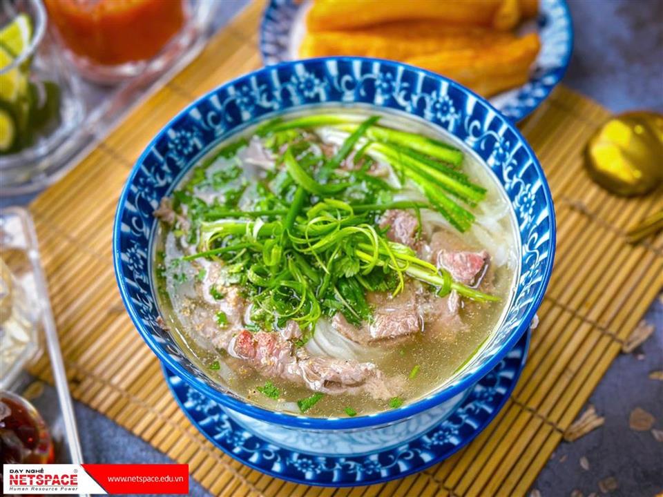 Học bí quyết nấu phở