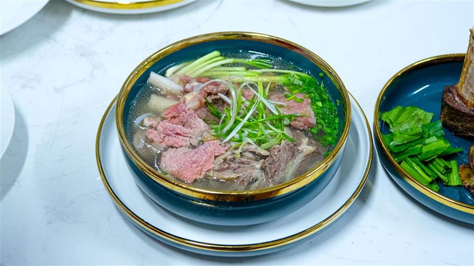 Học bí quyết nấu phở