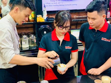 Học nghề pha chế bao nhiêu tiền? Thời gian học bao lâu? [Giải đáp chi tiết cho người mới bắt đầu]