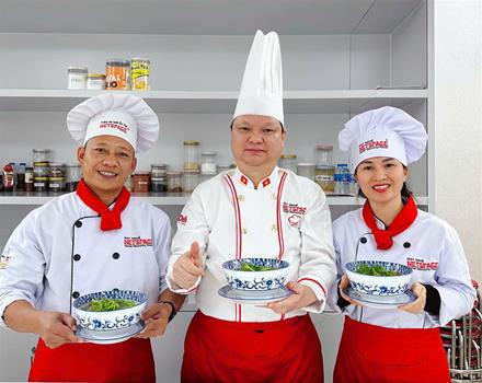 Mô Hình Quán Ăn Tự Phục Vụ Bình Dân