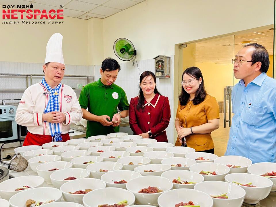 Talkshow Phở Việt Nam trong dòng chảy văn hóa ẩm thực Việt Nam